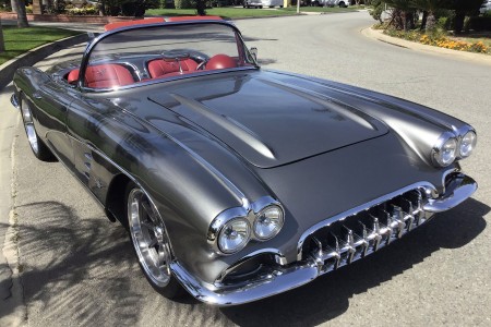 1960-chevy-corvette-convertible-barrett-jackson