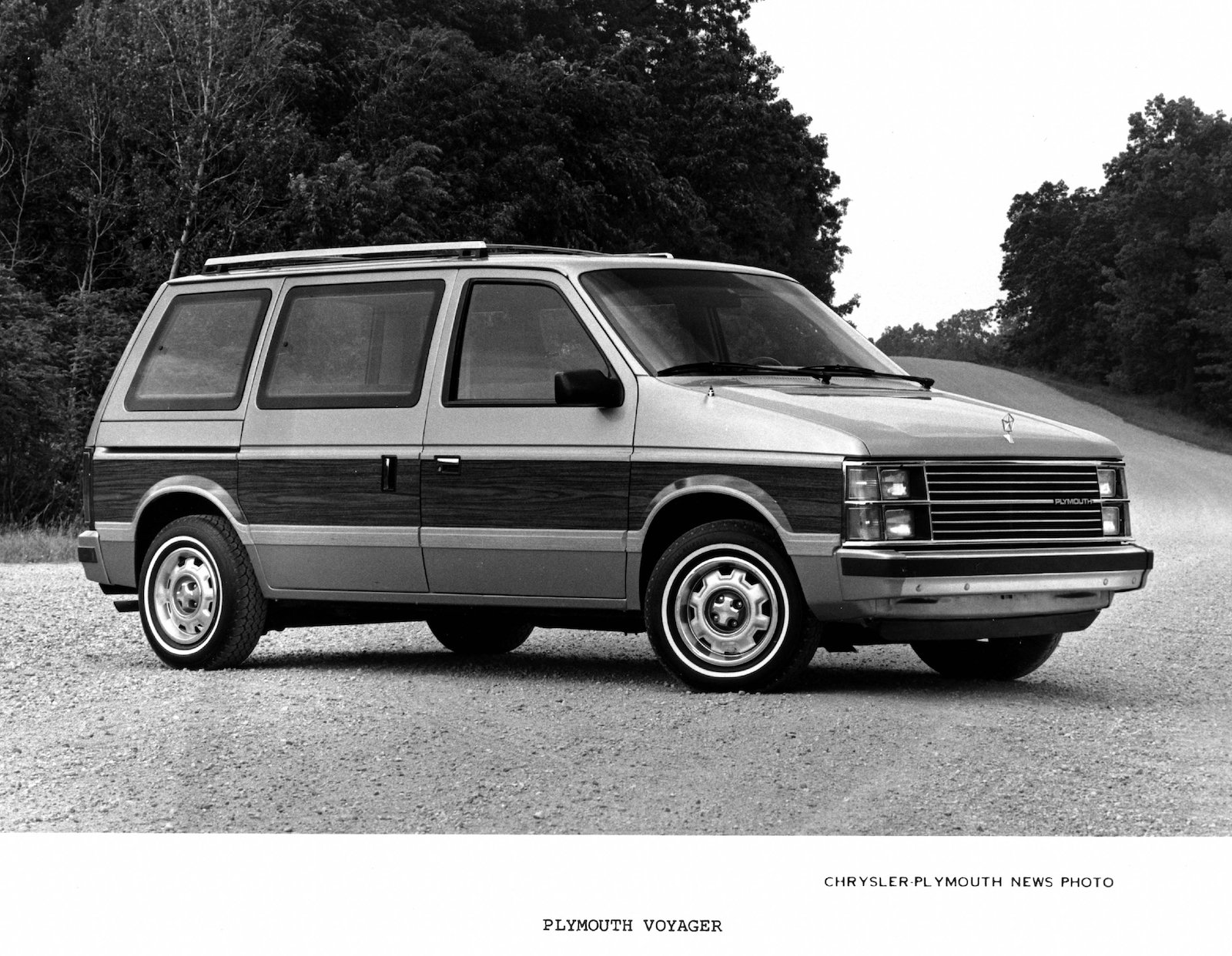 1984-Plymouth-voyager-credit-stellantis