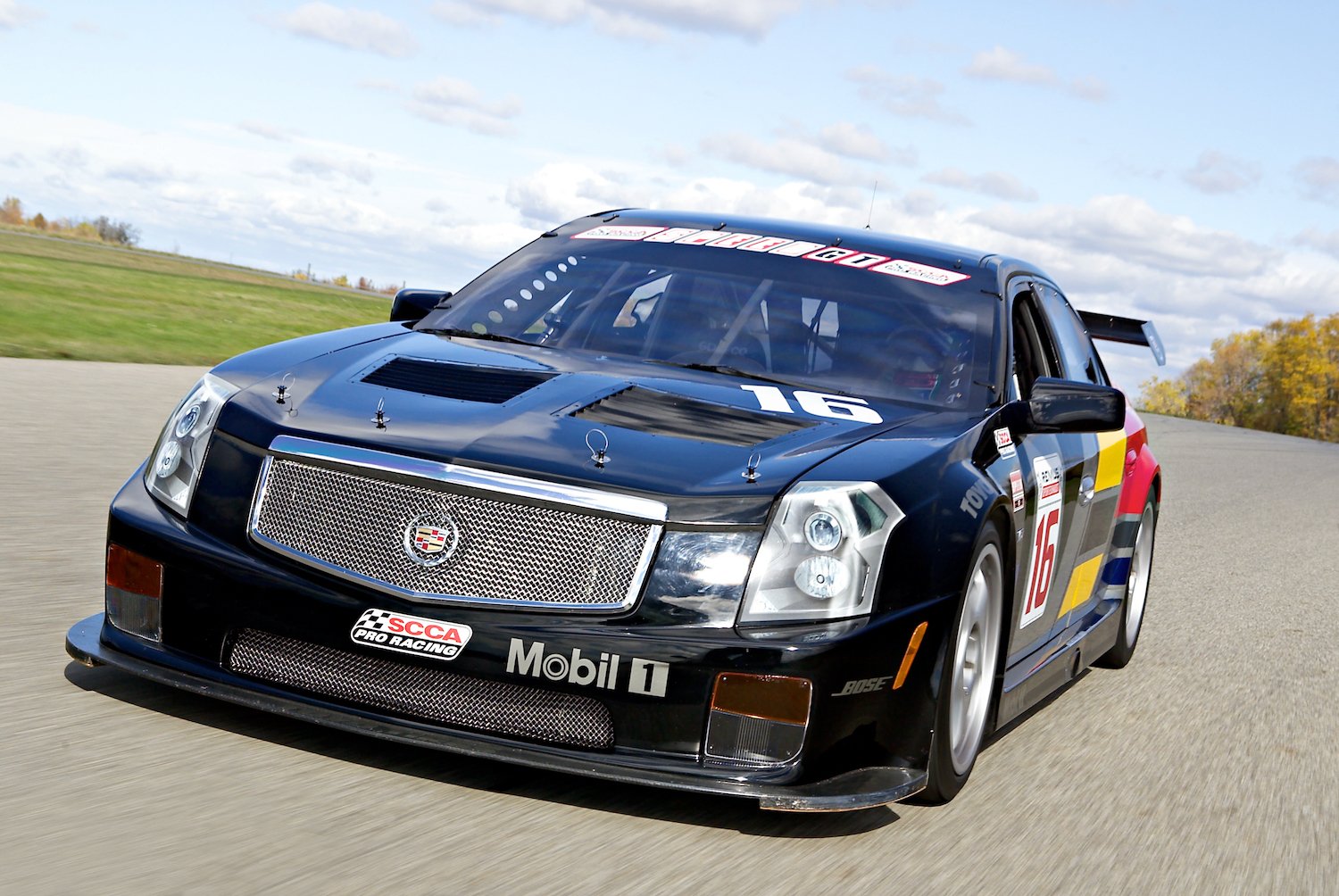 2004-cadillac-cts-v.r-racecar-credit-Cadillac
