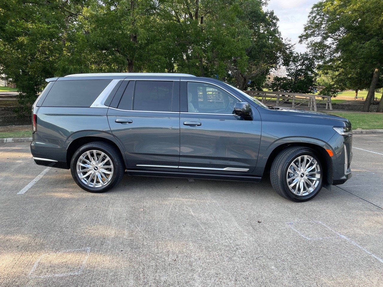 2021-Cadillac-Escalade-profile-side-carprousa.