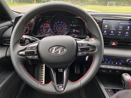 2021-Hyundai-elantra-nline-steering-wheel-carprousa.jpg
