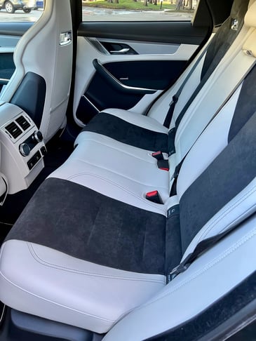 2021-Jaguar-Fpace-back-seats-carprousa