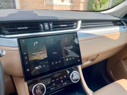 2021-Jaguar-Fpace-infotainment-carprousa