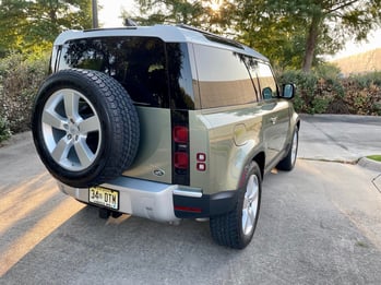 2021-Land-Rover-Defender-p90-First-Edition-wheel-tail-end-carprousa.