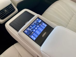 2021-lexus-ls-500-rear-seat-console-carprousa