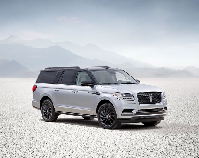 Weekly Recalls:  Ford/Lincoln - PARK OUTSIDE WARNING, Mercedes-Benz -DO NOT DRIVE WARNING, Rivian