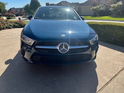 2021-mercedes-benz-a220-grille-carprousa