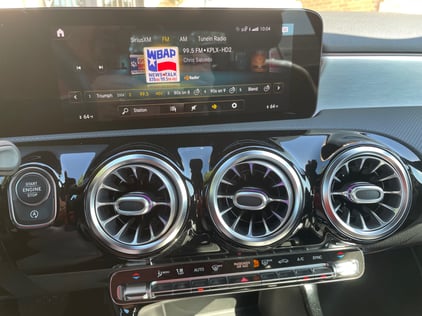 2021-mercedes-benz-a220-multimedia-display-carprousa