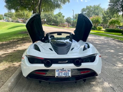 2021-mlaren-720s-dihedral-opens-rear-view-carprousa