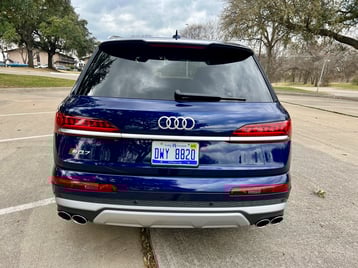 2022-Audi-SQ7-tail-end-carprousa