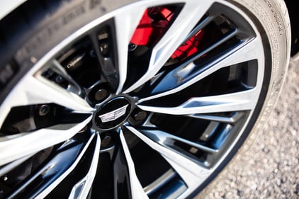 2022-Cadillac-CT5-V-Blackwing-wheel-credit-Cadillac