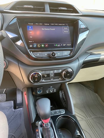2022-Chevrolet-Blazer-RS-center-console-CarProUSA