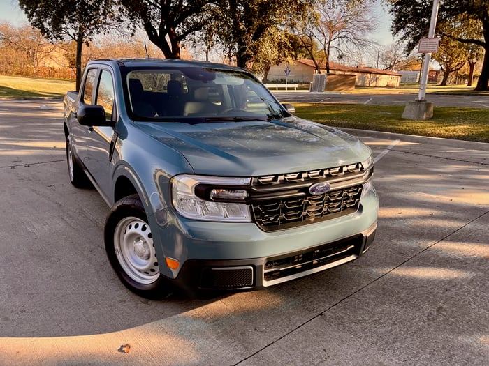 2022 Ford Maverick Hybrid XL Review