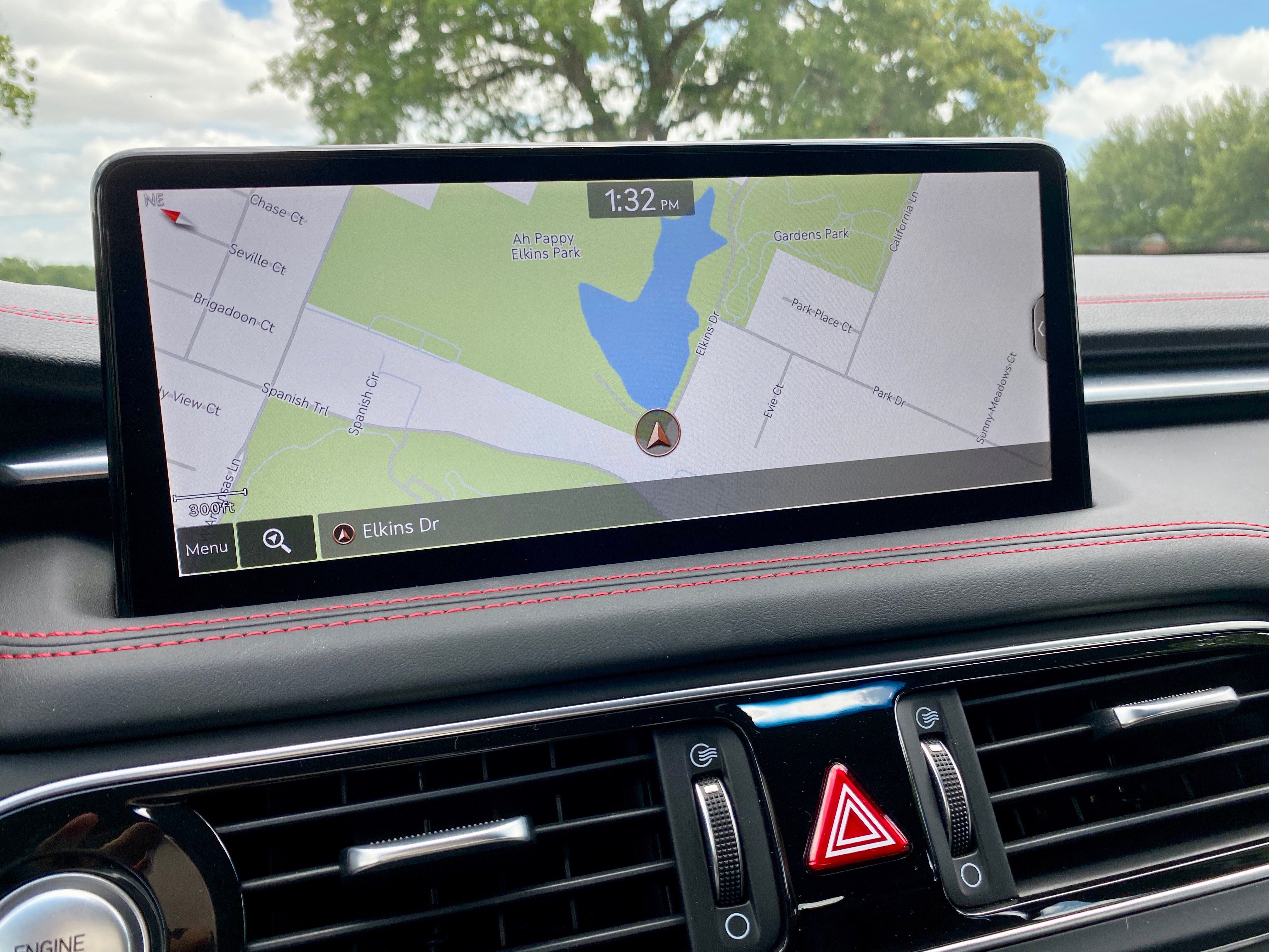 2022-Genesis-g70-map-carprousa