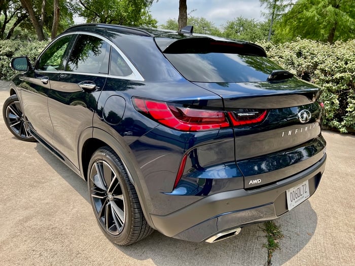 2022-INFINITI-QX55-side-quarter-panel-carprousa