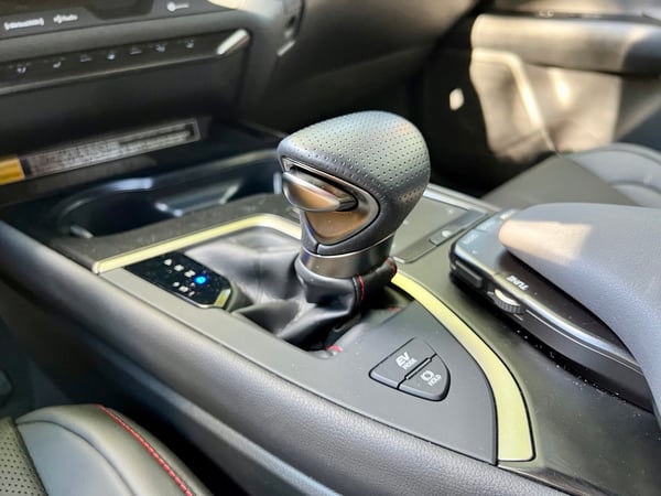 2022-Lexus-UX-250h-f-sport-gear-shift-jpg