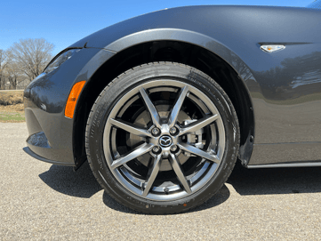 2022-Mazda-Miata-Grand-Touring-wheel-carprousa
