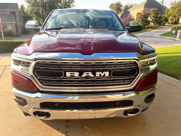 2022-Ram-1500-Limited-10th-Anniversary-Edition-grille-credit-Ram