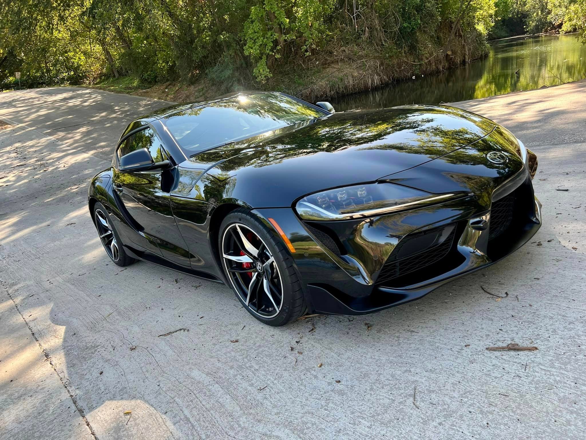 2022-Toyota-Supra-GR-3.0-Premium-Black-Metallic-4jpg-1