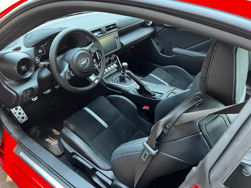 2022-Toyota-gr86-interior-carprousa