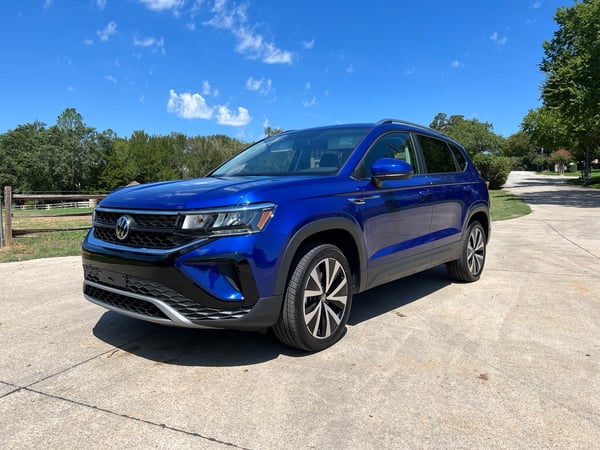 2022-VW-Taos-SE-dusk-blue-metallic-CarPro