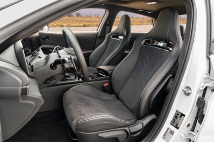 2022-elantra-n-interior-credit-hyundai