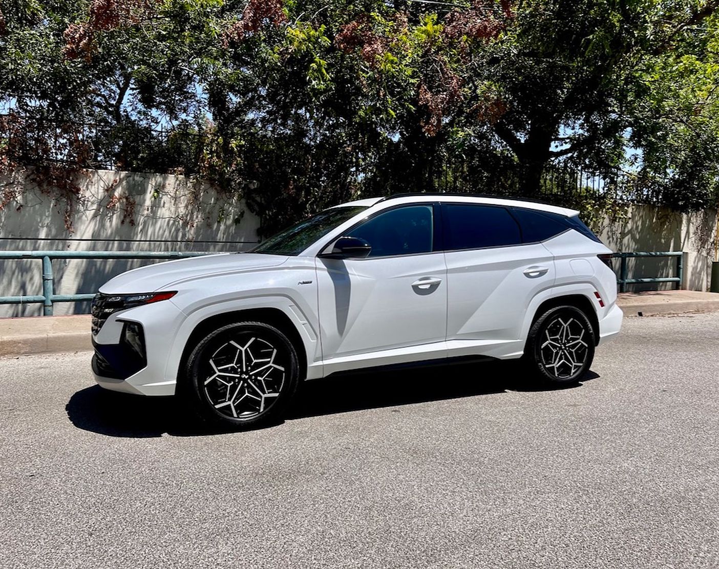 2022-hyundai-tucson-n-line-quartz-white-2-carpro-1404x1112 2022-hyundai-tucson-n-line-quartz-white-2-carpro-1404x1112