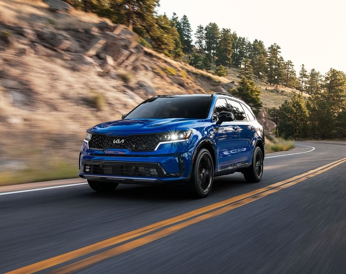 Weekly Recalls: Kia Sorento Fire Risk When Parked, Plus Ford, Kia