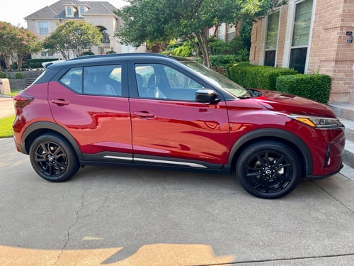 2022-nissan-kicks-sr-profile-feature-carpro