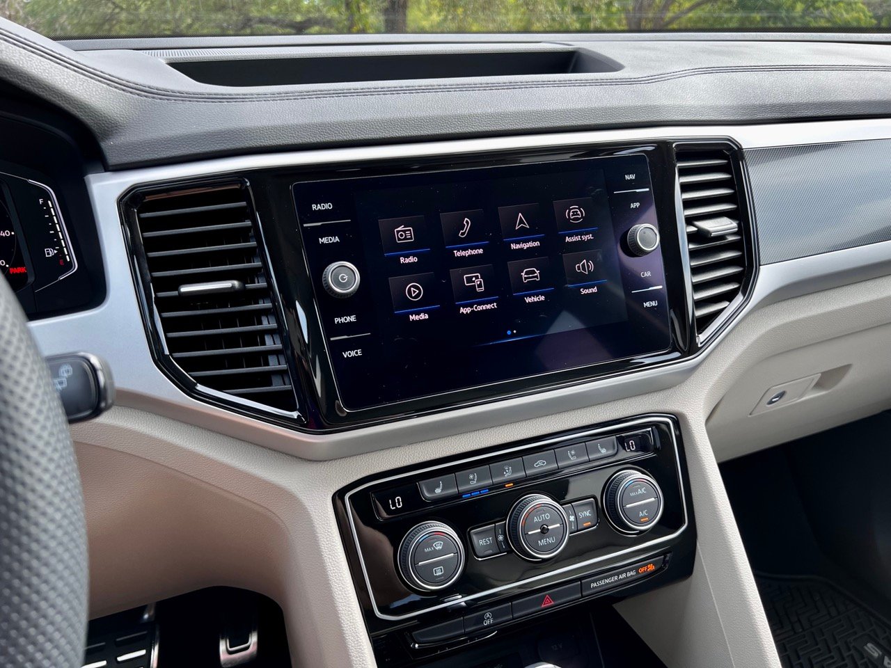 REVIEW: 2022 VW Atlas V6 SEL Premium R-Line 4MOTION