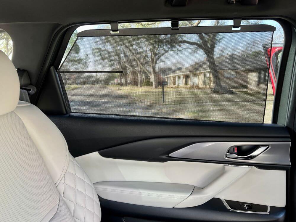 2023 Mazda CX-9 sunshade rear seat