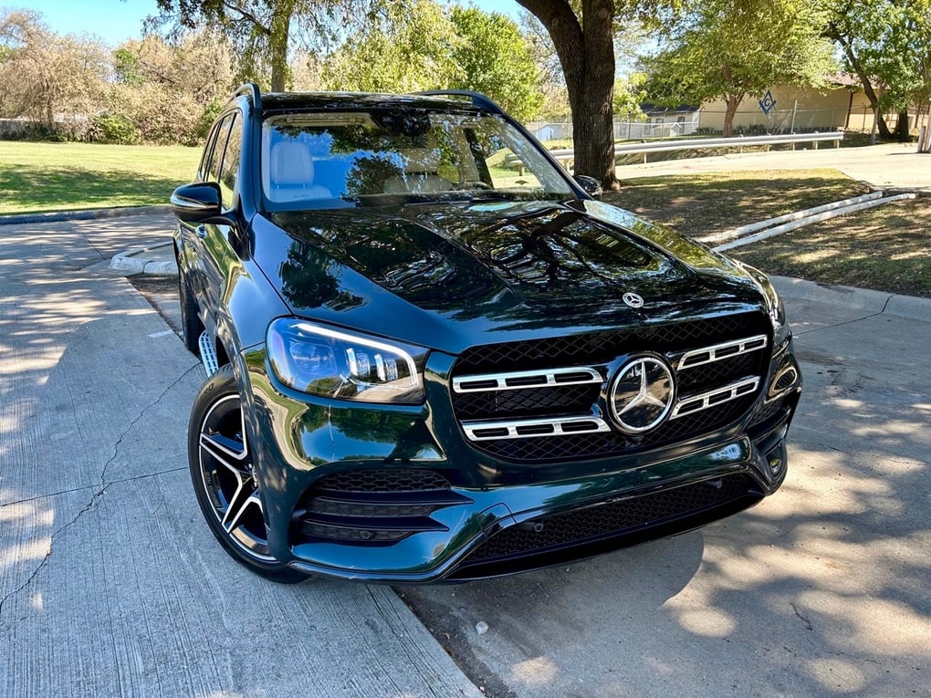 2022 Mercedes-Benz GLS 580. Photo Credit: CarPro.