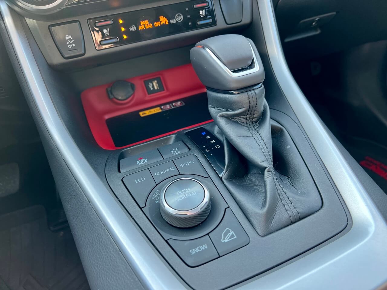2023 Toyota RAV4 TRD Off-Road Gear Shift