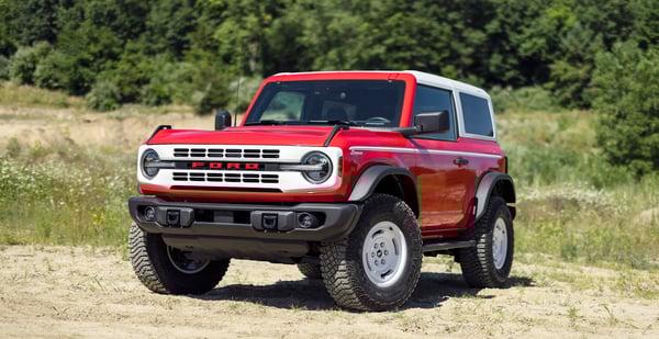 2023-Bronco-Heritage-Edition-Race Red-credit-ford