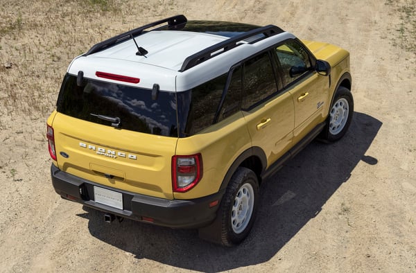 2023-Bronco-sport-Heritage-Limited-Edition-Yellowstone-Metallic-two-tone-roof-view-credit-ford
