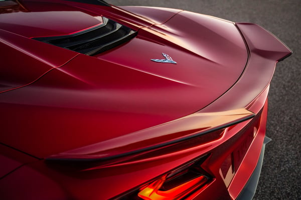 2023-Chevrolet-Corvette-Z06-red-credit-chevrolet