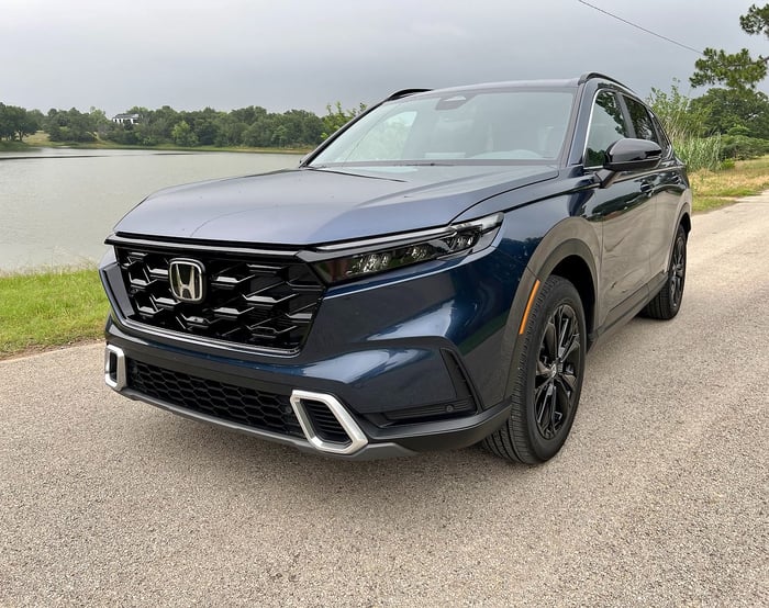 REVIEW:  2023 Honda CR-V Sport Touring Hybrid