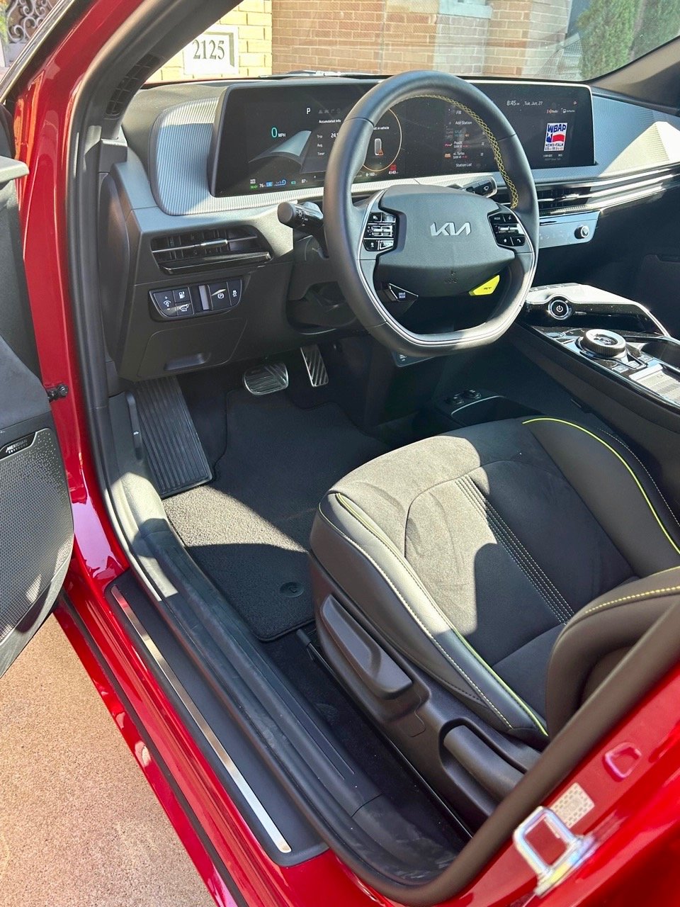 2023-Kia-EVy-gt-interior-vertical-carpro.