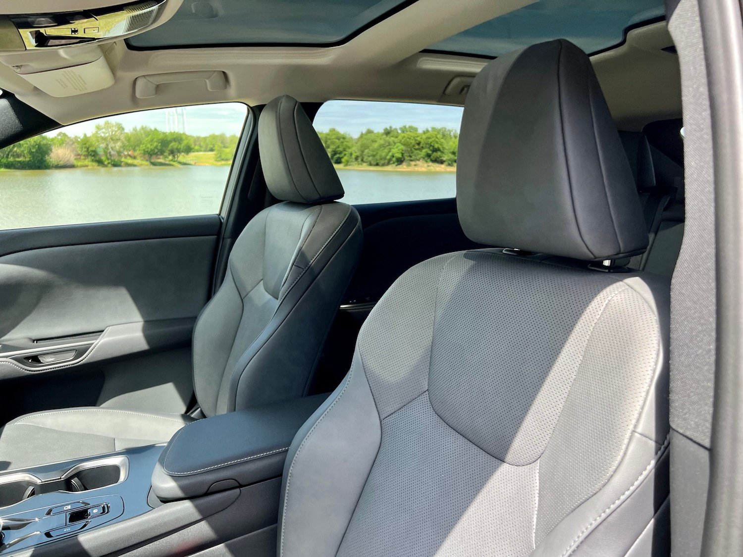 2023-Lexus RZ-seats-JPG