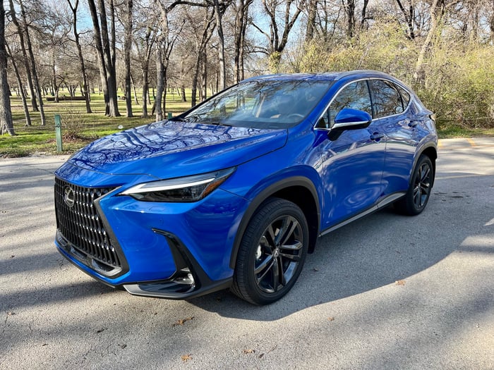 REVIEW: 2023 Lexus NX 450h+ Luxury
