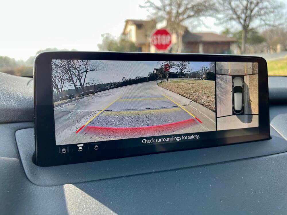2023-Mazda-CX-9-backup camera
