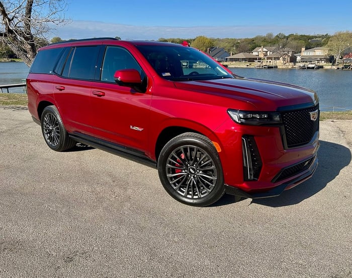 REVIEW:  2023 Cadillac Escalade-V with SuperCruise
