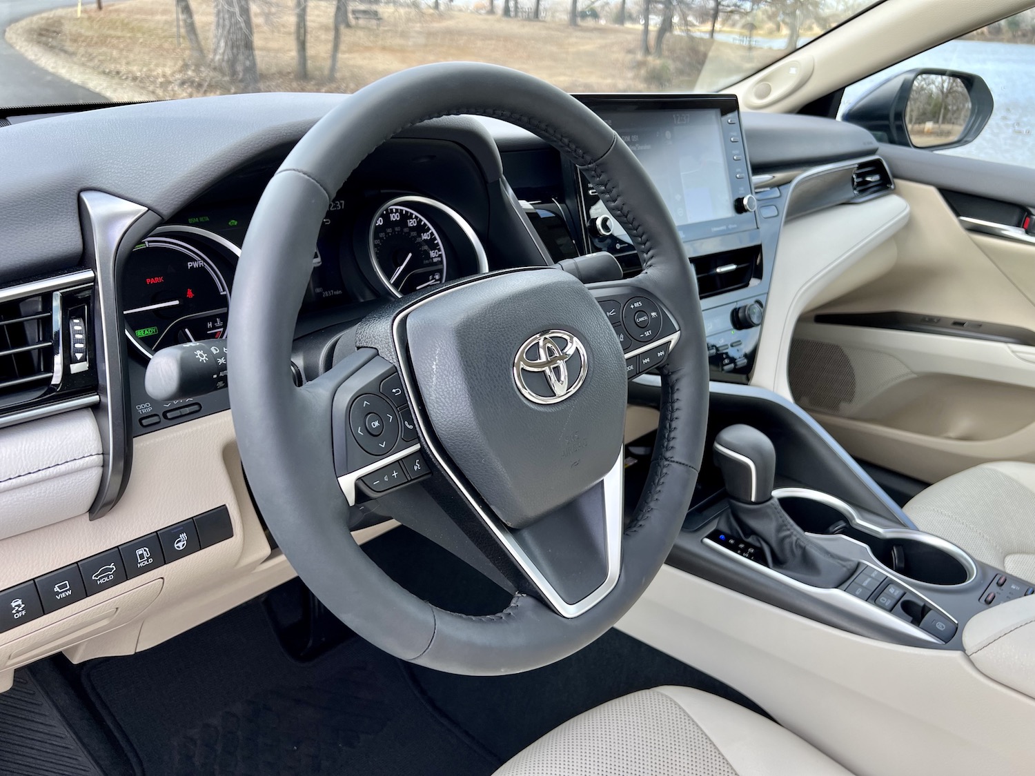 ROAD TEST: 2020 Toyota Camry Hybrid - Car Help Canada