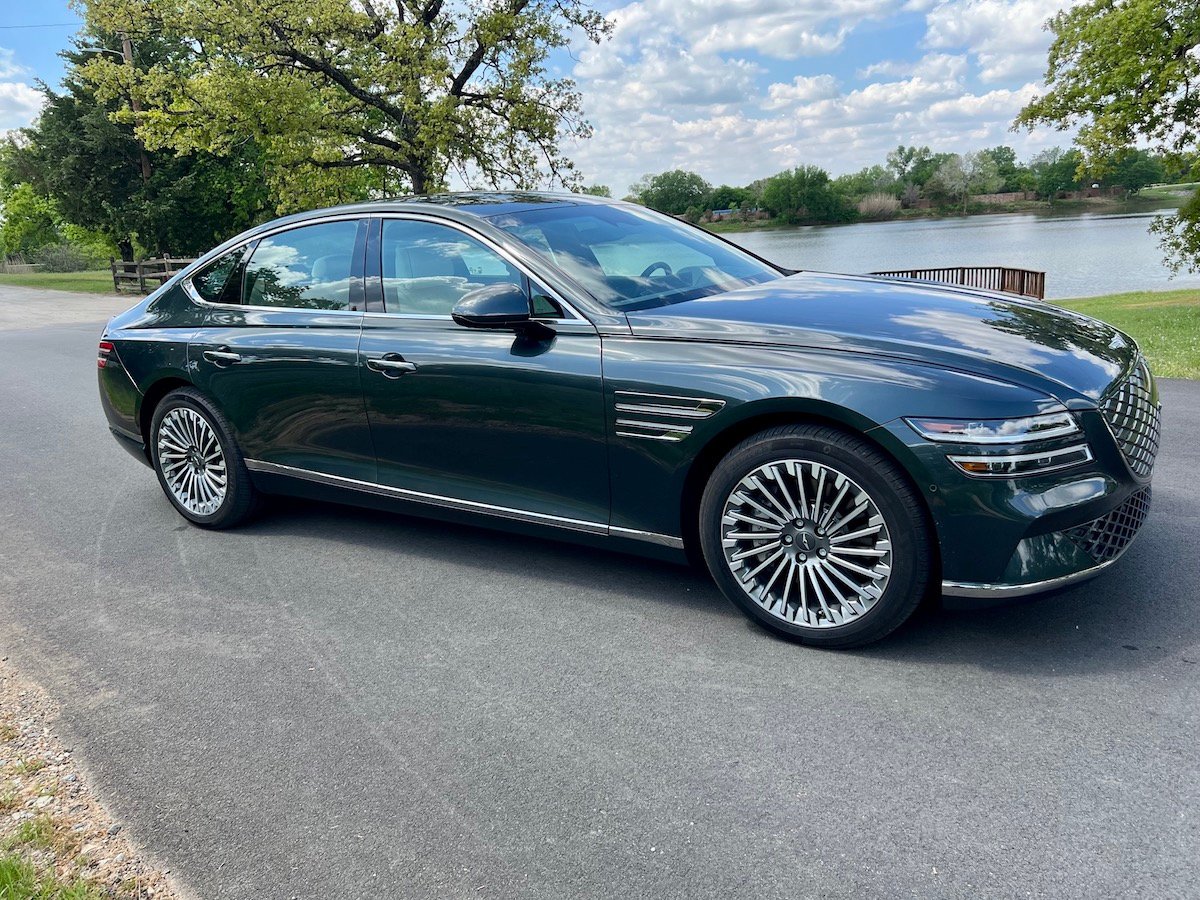 2023-genesis-g80-electrified-awd-carpro