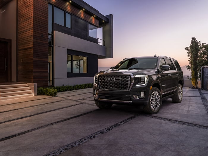 GMC Introduces Yukon Denali Ultimate SUV