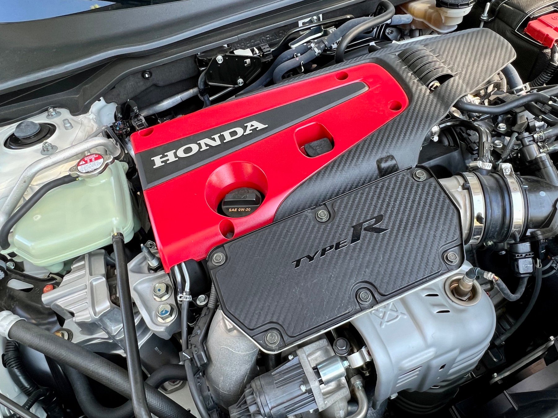 2023-honda-civic-type-r-engine-1-carpro.