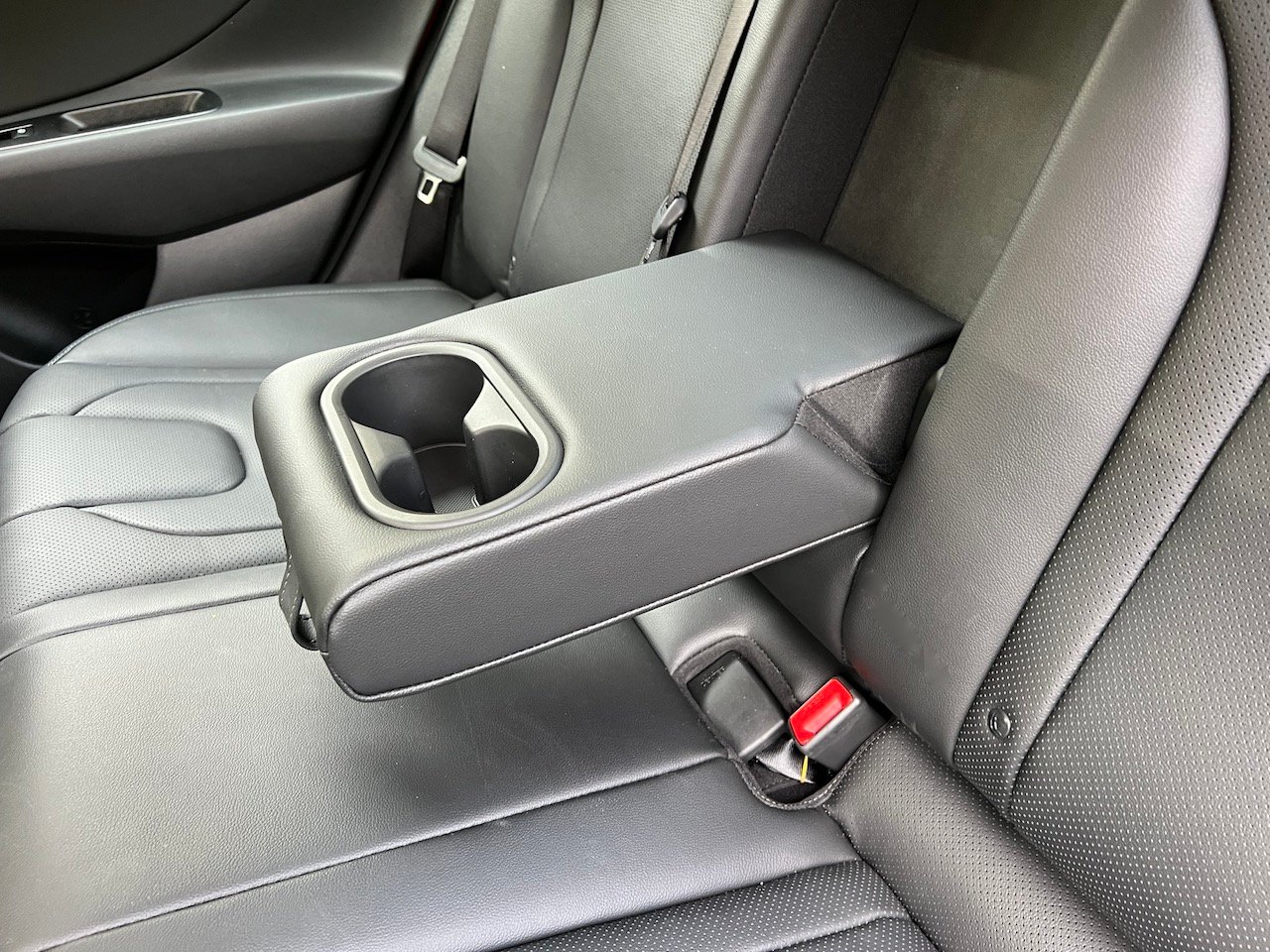 2023-hyundai-elantra-rear-seats with cup holder