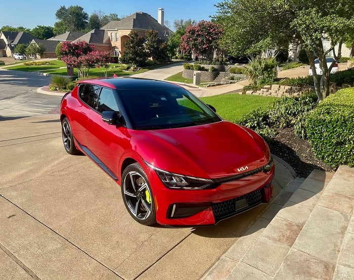 REVIEW:  2023 Kia EV6 GT