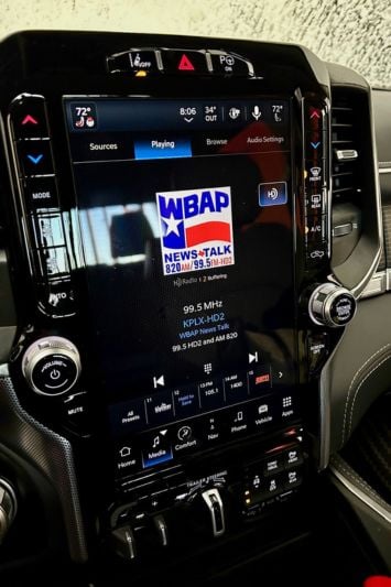 2023-ram-1500-limited-multimedia-carpro