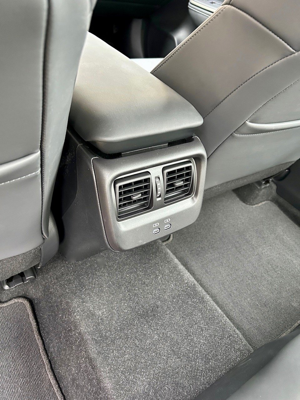 2023-toyota-crown-back-seat-ac-carpro